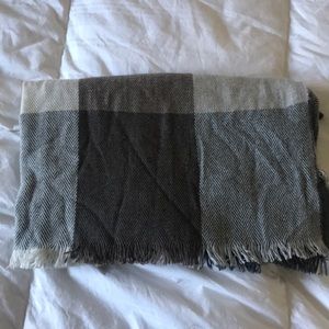Beautiful checkered Irish scarf